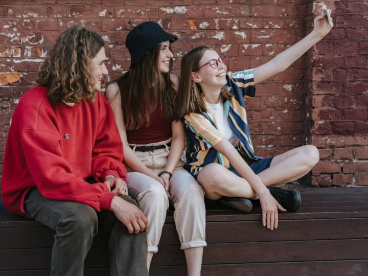 Teens Are Using Slang From the ‘90s Now & Parents Are Annoyed