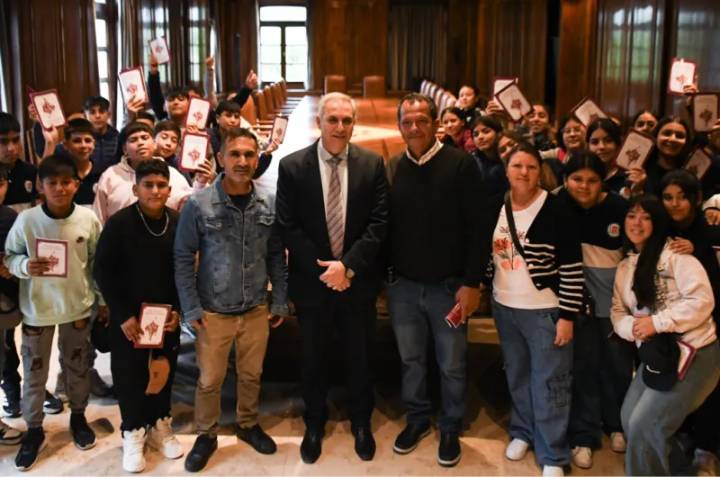 Alumnos de El Arenal visitaron Casa de Gobierno