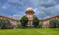 Threatening witnesses to give false evidence in court cognisable offence: SC