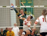 Blohm, Bison sweep Denver, remain unbeaten in Summit League volleyball