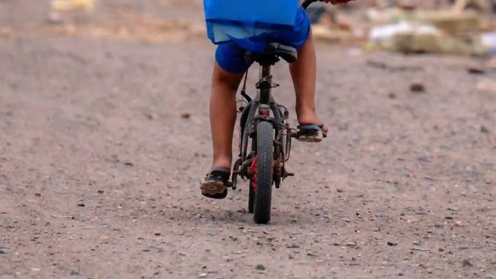 Dos niños de 6 y 8 años gravemente heridos en atentado en Antioquia: uno perdió un brazo