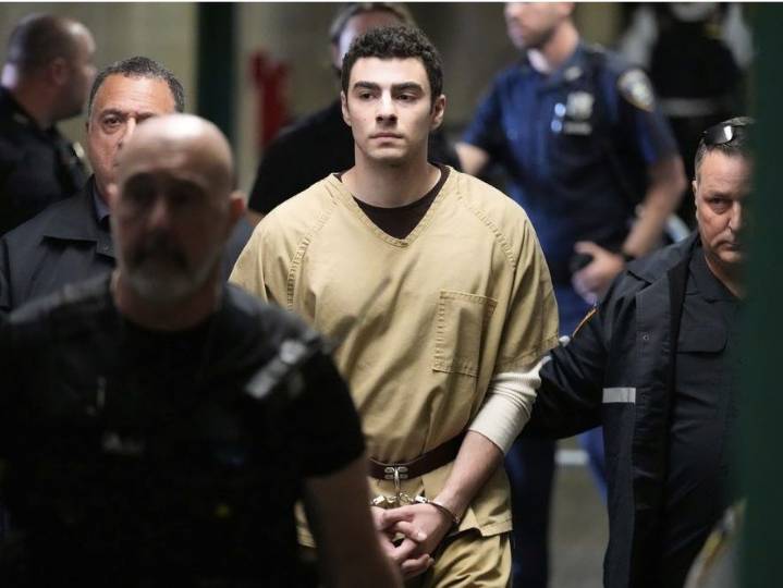 Luigi Mangione’s lawyers seek dismissal of federal charges