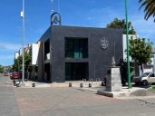 Exhiben a funcionarios de Apizaco haciendo negocios con trámites, ordenan investigación