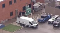 Sale del hospital venezolano tras tiroteo en oficina de ICE en Dallas; habla su familia