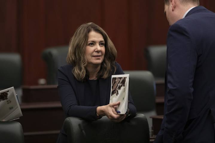 Alberta government set to table legislation to order striking teachers back to work