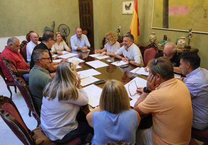 El Ayuntamiento y ‘’Los Camaleones’’ comienzan los preparativos para la 41ª Concentración de Motos