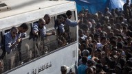 "Nos impedían comer e ir al baño": las torturas que denuncian palestinos liberados por Israel