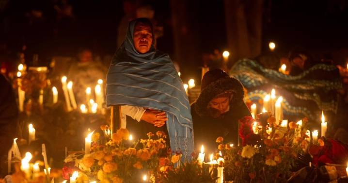 Noche de Muertos; 420 mil turistas en Michoacán
