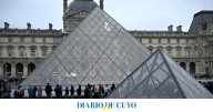 Jefa del Louvre culpa a cámaras de seguridad del robo de 102 millones de dólares en joyas