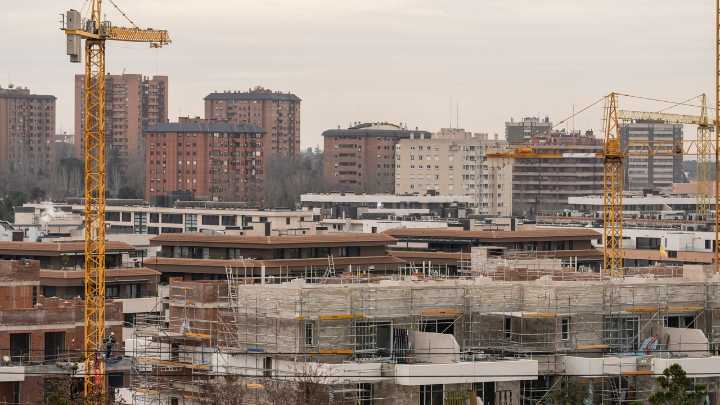 Los marroquíes son los que compran más viviendas en España, tras los británicos