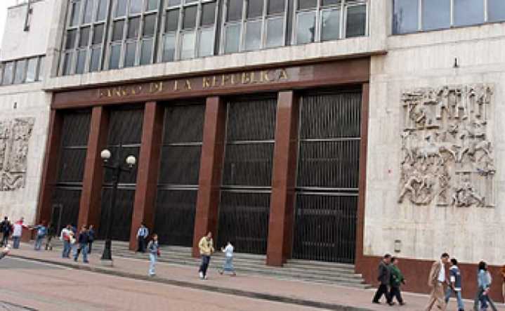 Si no afloja la inflación subirían los intereses