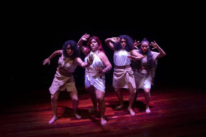 Kimba Fá presenta “EMVRA” La fuerza de la mujer en escena