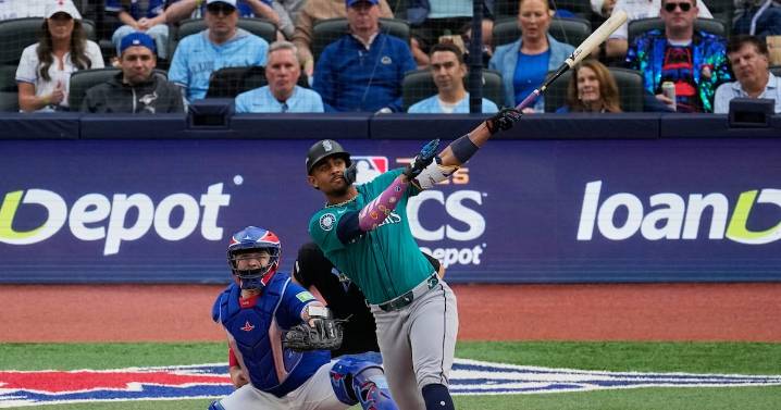Blue Jays go down 2-0 in ALCS. Take a look back at Game 2.