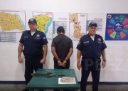 ¡Cazado en Maracaibo! Hombre desata el pánico a pedradas y machetazos antes de ser detenido.