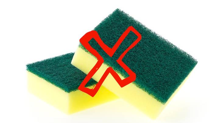 Decile adiós a las esponjas de cocina: la alternativa sustentable que arrasa en Europa