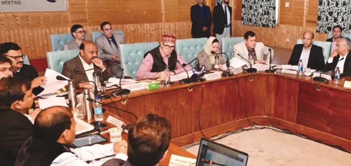 Hoping for more powers, CM Omar turns up volume on statehood demand