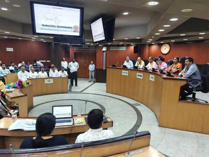International delegation of around 30 members meet Delhi Mayor