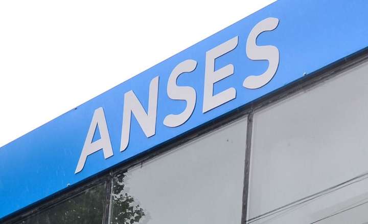 Ahora explota un caso de coimas en Anses
