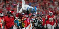Detroit leads Kansas City 10-6 in the second quarter
