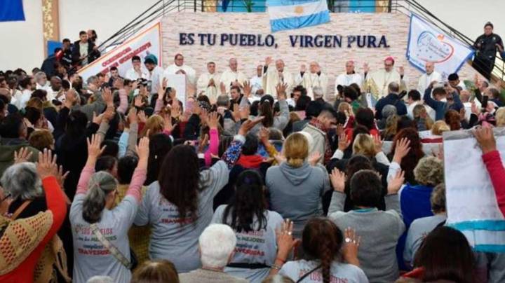 La Iglesia invita a las familias argentinas a sostenerse en la fe y la solidaridad