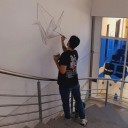 Germán Toloza pinta un mural en el acceso del hospital 4 de Junio: “El arte tiene eso de lúdico y de esperanza”