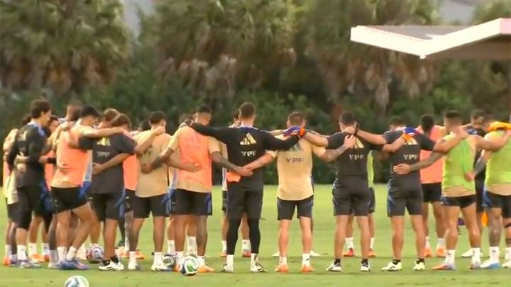 La Selección Argentina homenajeó a Miguel Ángel Russo con un emotivo minuto de…