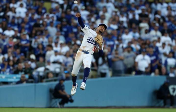 Dodgers vencen 3-1 a Brewers y se colocan a un juego de la Serie Mundial