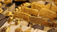 Gold hit record Rs 1.27 lakh per 10 grams