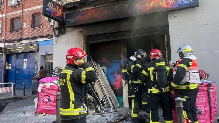 Un incendio calcina un local para fumar cachimbas en Usera: no hay que lamentar heridos
