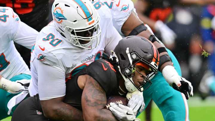 Browns achieve rare, dubious feat against Dolphins