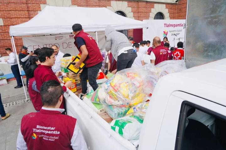 Envía Tlalnepantla 8.5 toneladas de ayuda a damnificados por lluvias
