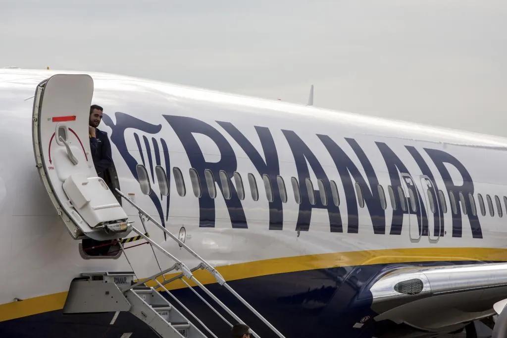Un vuelo de Ryanair aterriza de emergencia en Manchester porque en los depósitos sólo quedaba combustible para cinco minutos