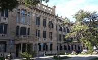 Escándalo en el Colegio Nacional: preceptor habría amenazado a un alumno, casi hay "toma" y hoy habrá elecciones estudiantiles