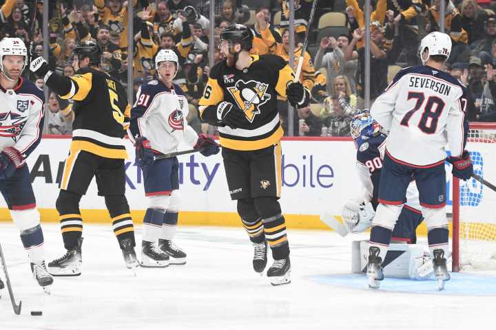 Jackets let lead slip away, but sink Penguins in shootout - The Rink Live | Coverage of youth, junior, high school and college hockey