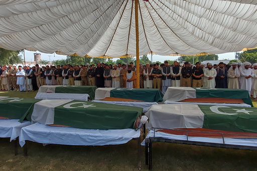 Ataque insurgente a comisaría en Pakistán deja al menos 7 policías muertos y 13 heridos