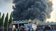 ¿Qué pasó en el aeropuerto de Bangladesh? Incendio detiene todos los vuelos