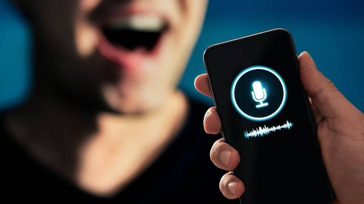 La forma poco conocida de transcribir audios a texto en segundos, incluso se puede hacer en vivo gratis