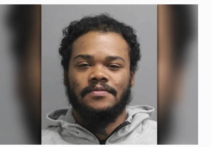 Anciana violada por intruso en su hogar: acusación en Nueva York