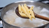Cómo saber si la pasta está al dente y cómo salarla correctamente: mitos y consejos para la cocción perfecta