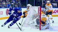 Matthews scores 2, Maple Leafs hand Predators 1st regulation loss