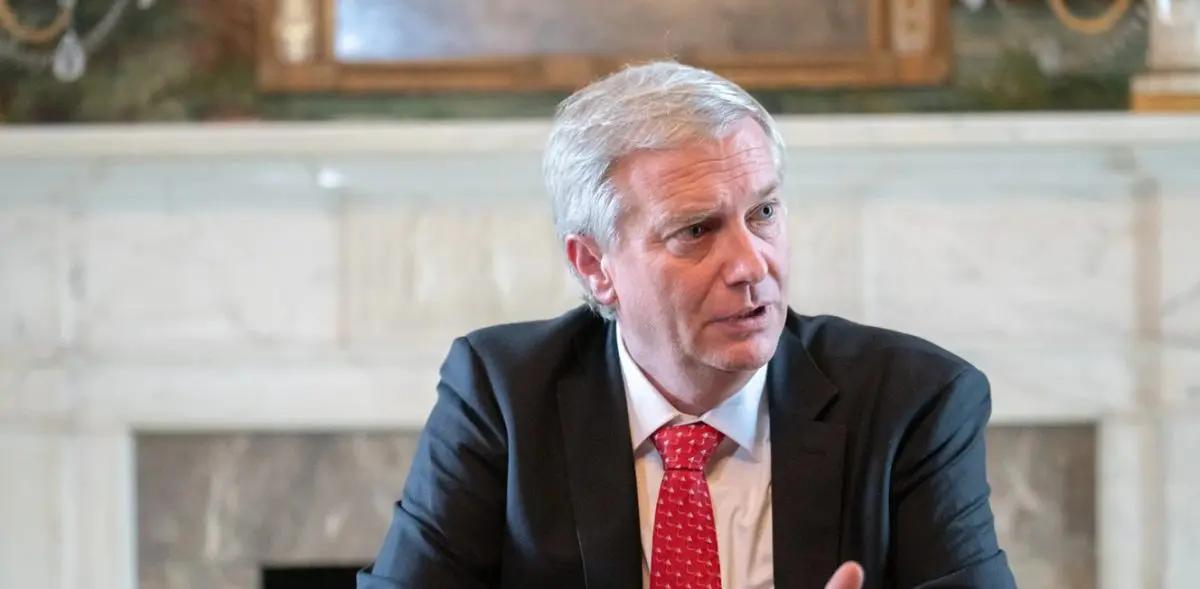 Kast propone centros de internación para detener y expulsar migrantes