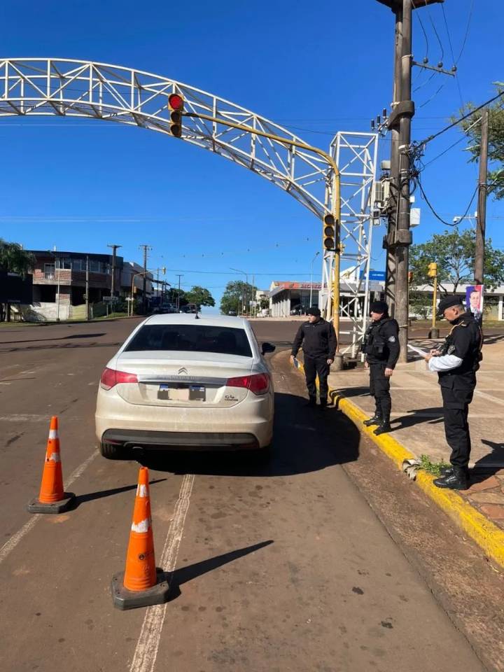 Alem: intentó huir corriendo para evitar el test de alcoholemia