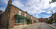 Coronation Street star says 'I've got connections' as she teases return after 19 years