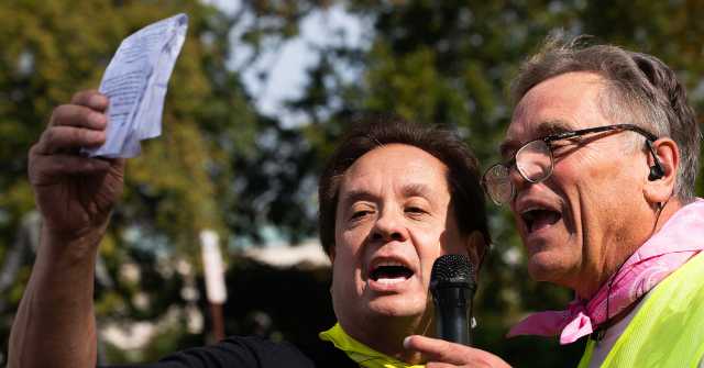 Never Trumper George Conway Wears 'I Am Antifa' Shirt at 'No Kings' Protest