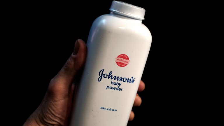 Thousands sue Johnson & Johnson in UK over cancer claims