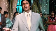 Amitabh Bachchan Burnt His Hand During Diwali Shoot Of This Blockbuster, Couldn’t Move His Thumb For 2 Months