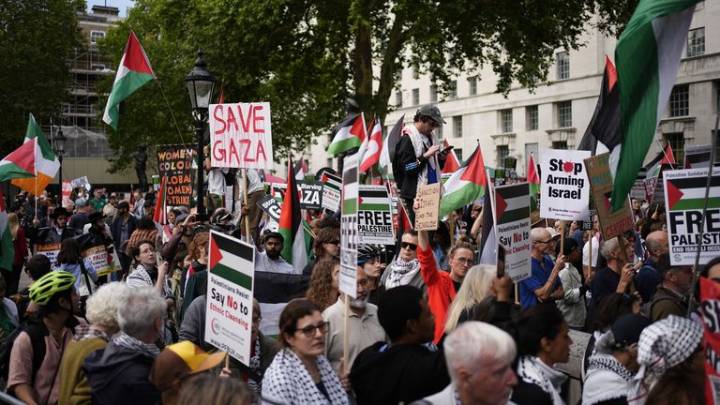 PM condemns 'un-British' plans for protests on anniversary of Hamas terror attack