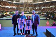 Jorge Macri le entregó a la gimnasta Simone Biles la Llave del Parque Olímpico, el mayor complejo deportivo de la Ciudad
