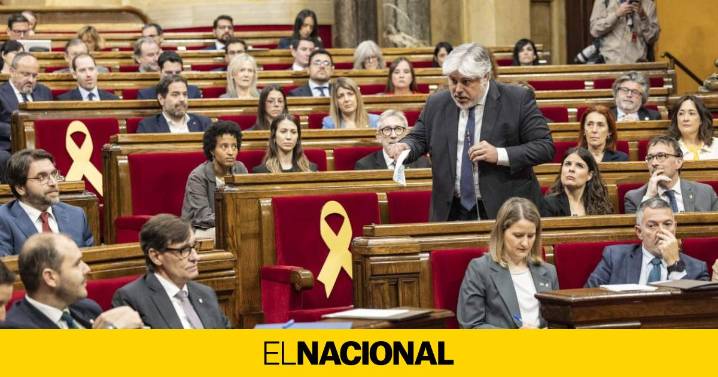 Junts presiona al PSC llevando la creación de un salario mínimo y unas pensiones catalanas en el Parlament