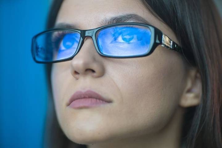 Según los expertos. ¿Son efectivos los anteojos con filtro de luz azul?